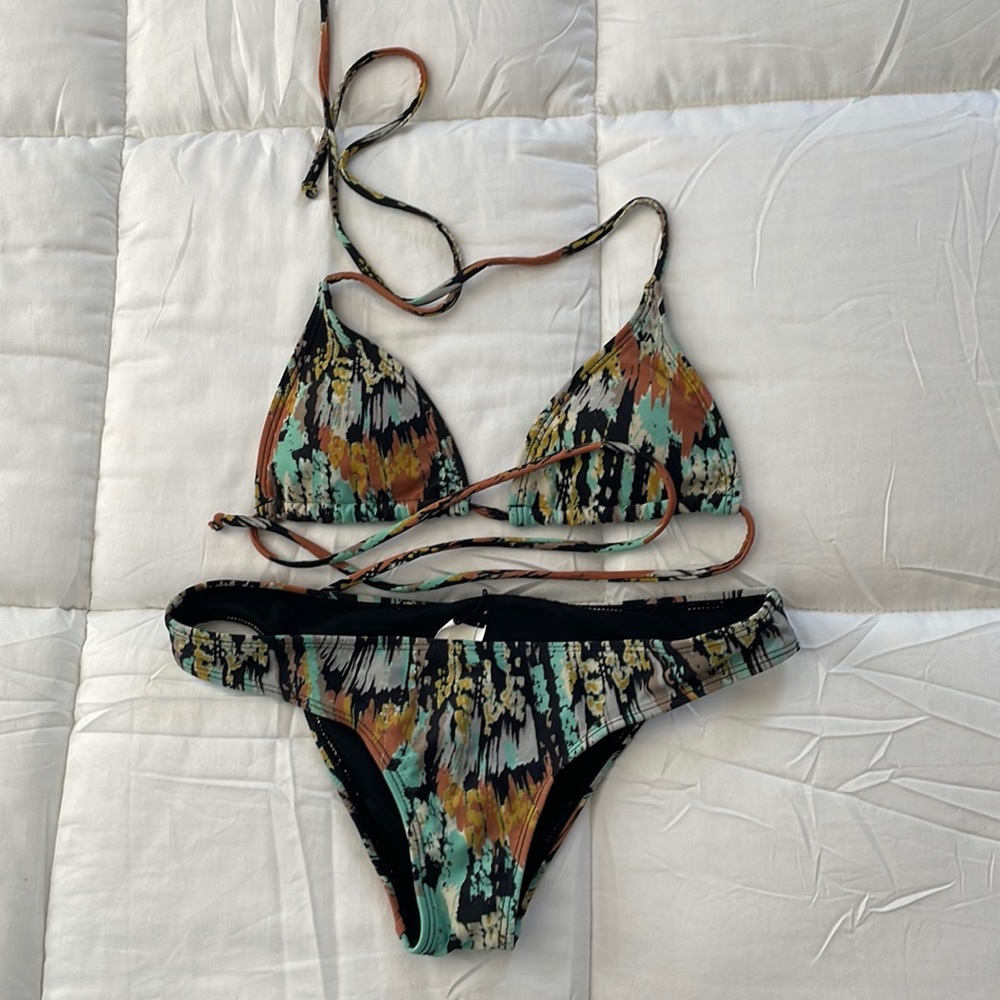 RVCA bikini.